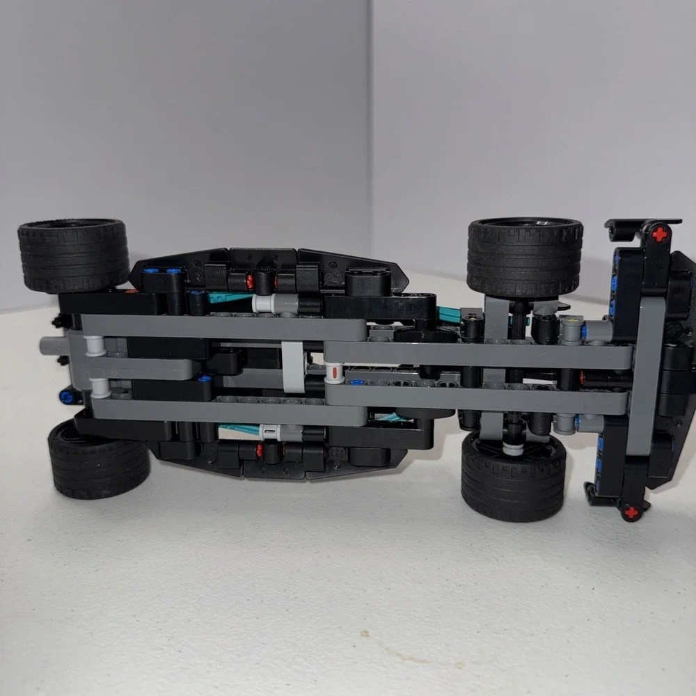 LEGO Technic Mercedes-AMG F1 W14 E Performance Pull-Back set (42165) Read